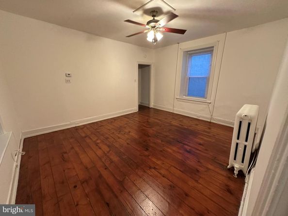 476 Krams Avenue, Philadelphia PA 19128