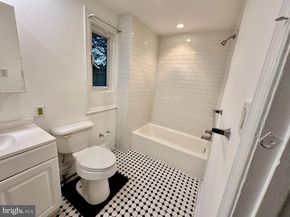 476 Krams Avenue, Philadelphia PA 19128
