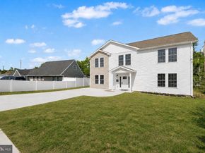 218 Plumbridge Drive, Levittown PA 19056