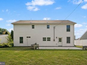 218 Plumbridge Drive, Levittown PA 19056