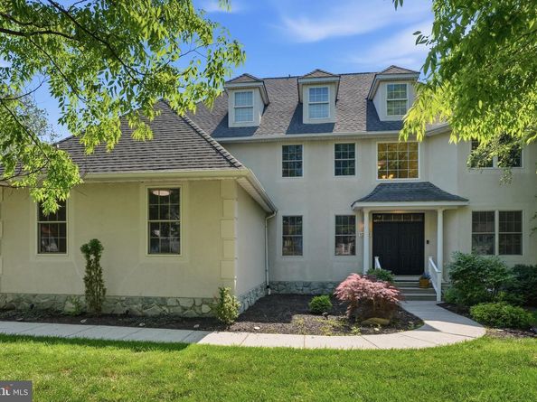 1203 Crespo Lane, Bensalem PA 19020