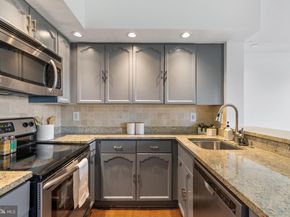 2903 S Woodley St H, Arlington VA 22206
