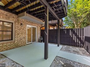 6308 Chaucer View Circle, Alexandria VA 22304