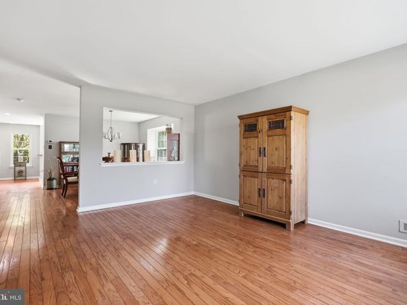 45 Honey Locust Lane, Newtown PA 18940