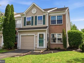 45 Honey Locust Lane, Newtown PA 18940