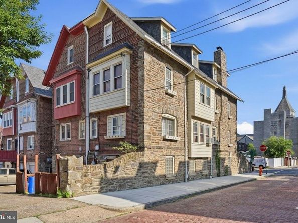 1421 W Fisher Avenue, Philadelphia PA 19141