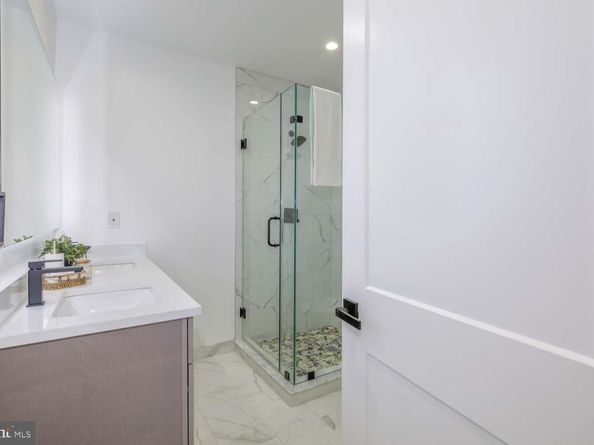 424 Taylor Street NW 1, Washington DC 20011