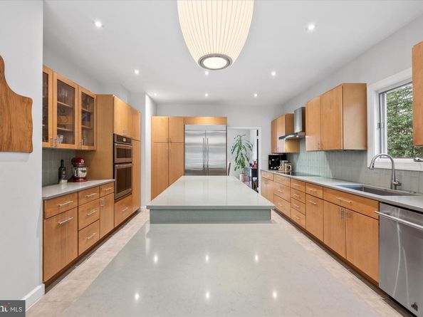 6700 Landon Lane, Bethesda MD 20817