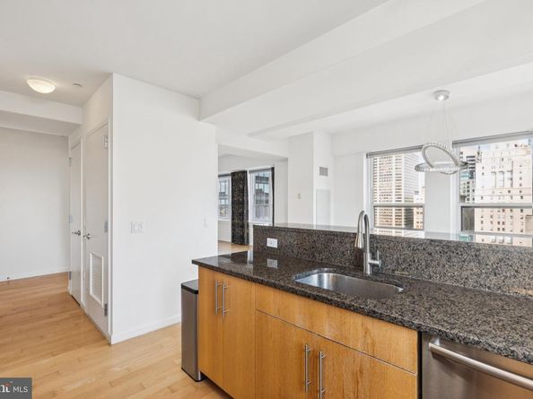 1425 Locust Street 21A, Philadelphia PA 19102