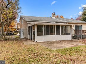 621 Artwood Drive, Philadelphia PA 19115