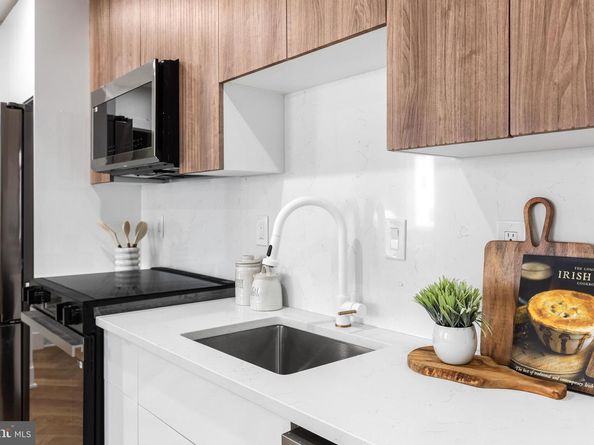 1124 Florida Avenue NE 104, Washington DC 20002