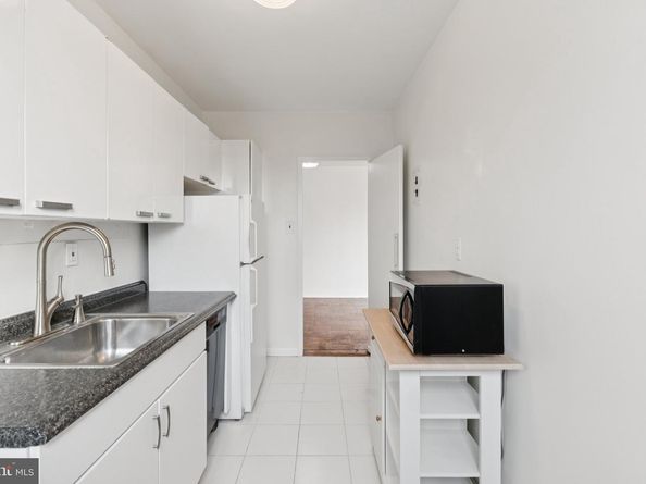 4200 Cathedral Avenue NW 815, Washington DC 20016