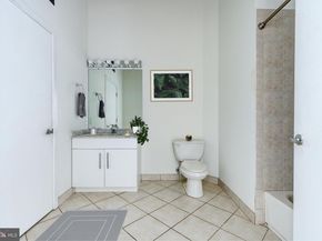 2200 Arch Street 503, Philadelphia PA 19103