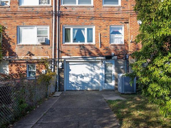 3860 Conshohocken Avenue, Philadelphia PA 19131