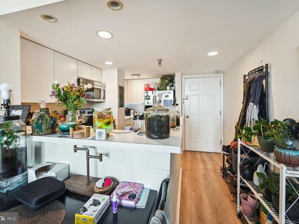 701 Pennsylvania Avenue NW PH4, Washington DC 20004