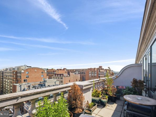 701 Pennsylvania Avenue NW PH4, Washington DC 20004