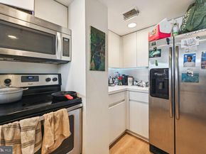 701 Pennsylvania Avenue NW PH4, Washington DC 20004