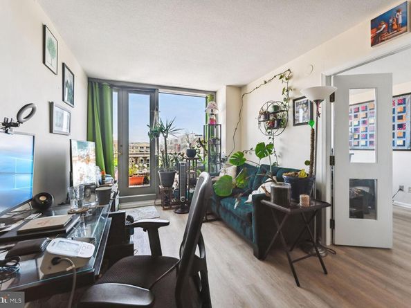 701 Pennsylvania Avenue NW PH4, Washington DC 20004