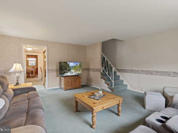 11902 Barlow Street, Philadelphia PA 19116