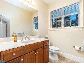 5829 Ridgeview Drive, Doylestown PA 18902