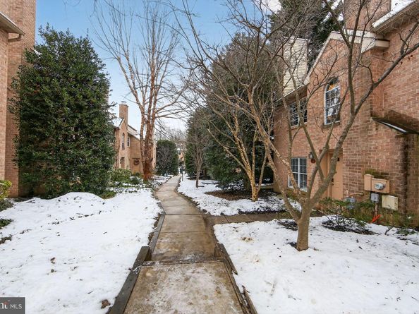 46 Rampart Drive, Chesterbrook PA 19087