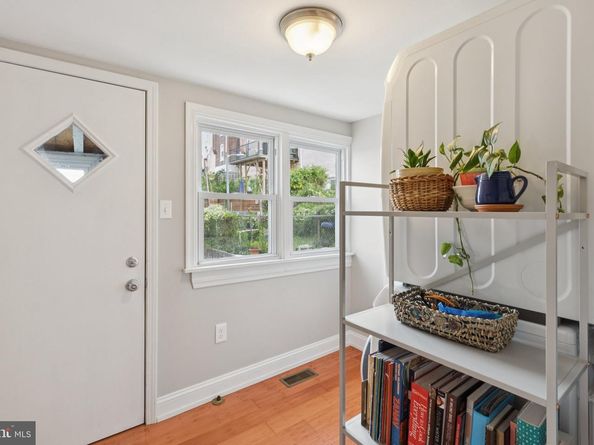 157 W Salaignac Street, Philadelphia PA 19128