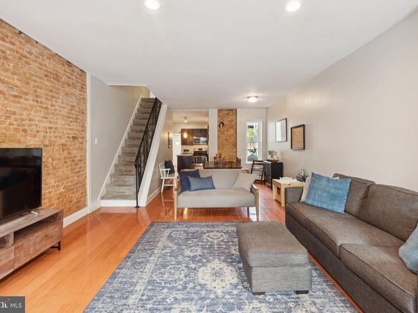 157 W Salaignac Street, Philadelphia PA 19128