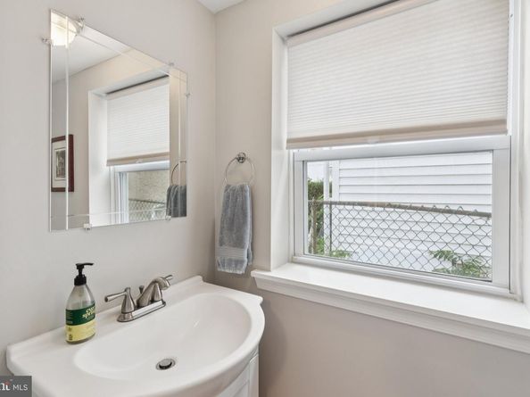 157 W Salaignac Street, Philadelphia PA 19128