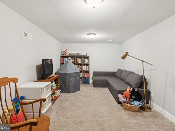 157 W Salaignac Street, Philadelphia PA 19128