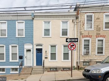 157 W Salaignac Street