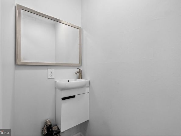 1029 W Oxford Street, Philadelphia PA 19122