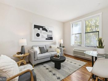 7 18TH Street SE