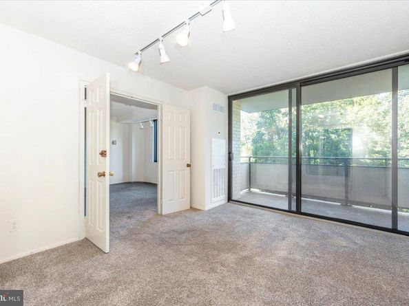 5225 Pooks Hill Road 616N, Bethesda MD 20814