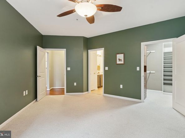 2665 Prosperity Avenue 111, Fairfax VA 22031