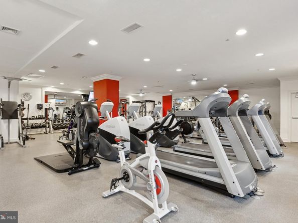 2665 Prosperity Avenue 111, Fairfax VA 22031