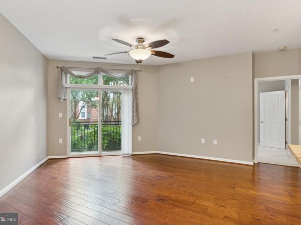 2665 Prosperity Avenue 111, Fairfax VA 22031