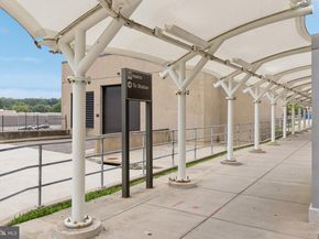 2665 Prosperity Avenue 111, Fairfax VA 22031