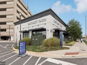 2665 Prosperity Avenue 111, Fairfax VA 22031