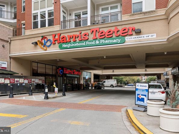 2665 Prosperity Avenue 111, Fairfax VA 22031