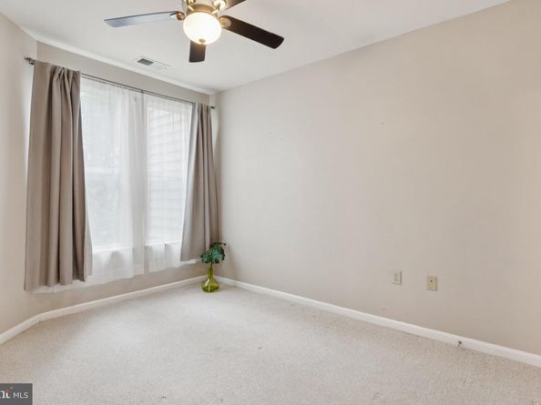 2665 Prosperity Avenue 111, Fairfax VA 22031