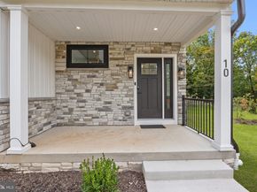 10 Churchville Lane, Churchville PA 18966