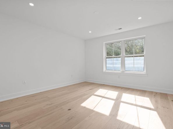 10 Churchville Lane, Churchville PA 18966