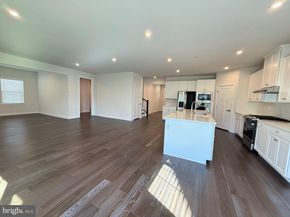 1045 Miles Court, Cheltenham PA 19012
