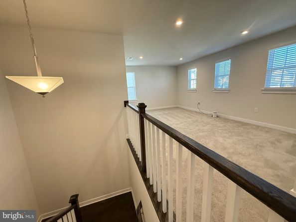 1045 Miles Court, Cheltenham PA 19012
