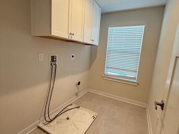 1045 Miles Court, Cheltenham PA 19012