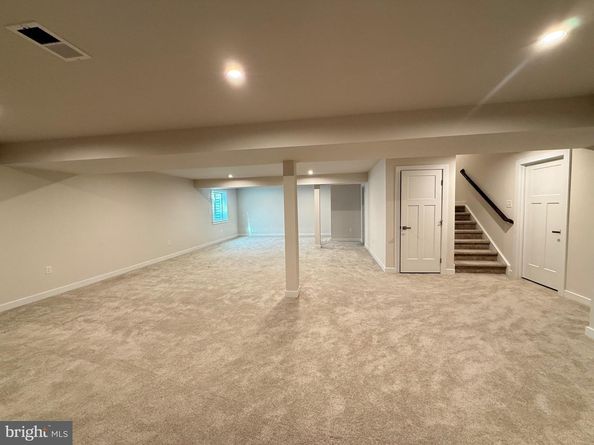1045 Miles Court, Cheltenham PA 19012