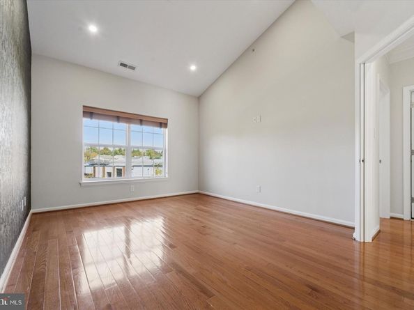 290 Byberry Road 18, Philadelphia PA 19116