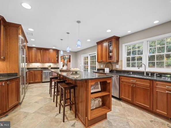 6710 Wemberly Way, Mclean VA 22101