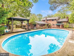 7203 Homestead Place, Springfield VA 22151