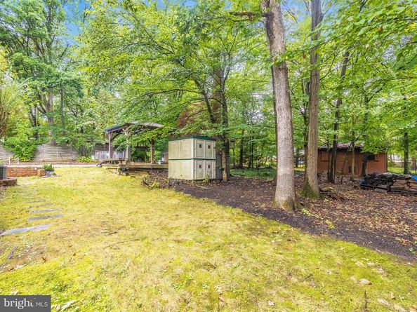 7203 Homestead Place, Springfield VA 22151